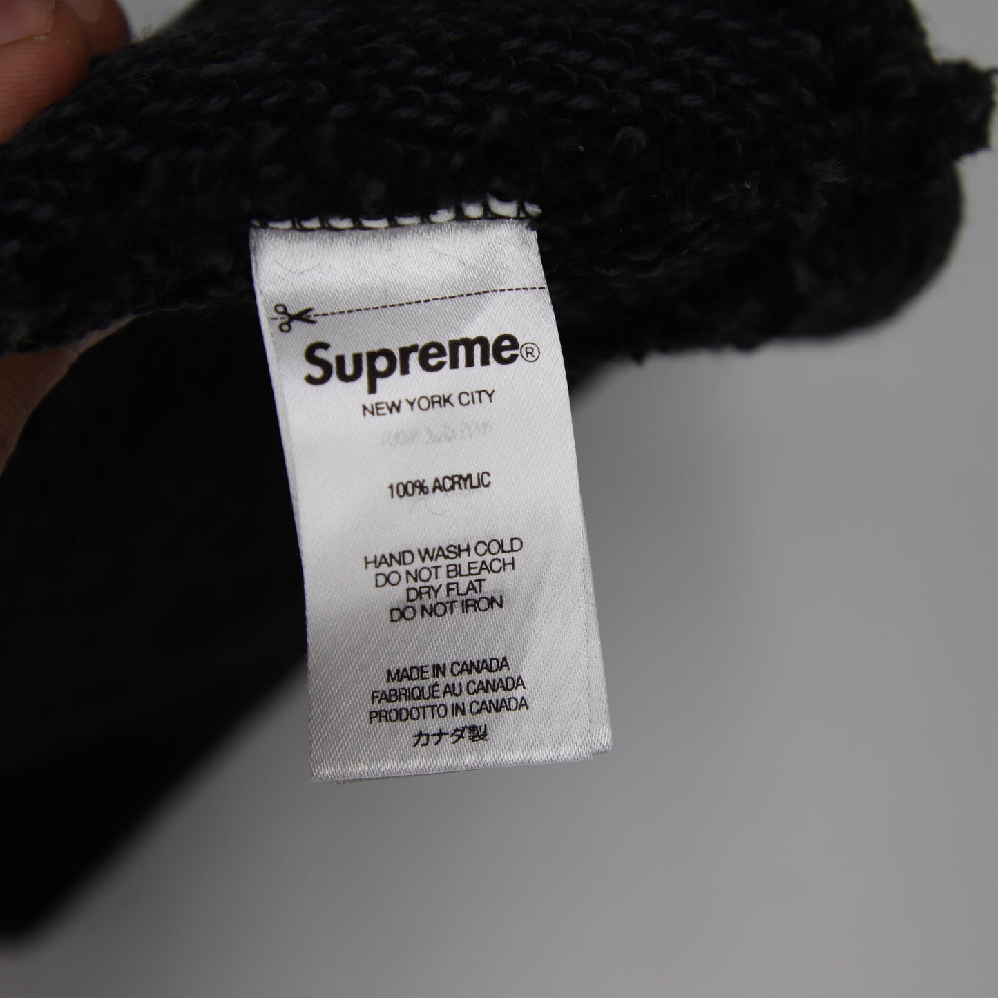 Tuque Supreme Twisted Loose Gauge Beanie Black