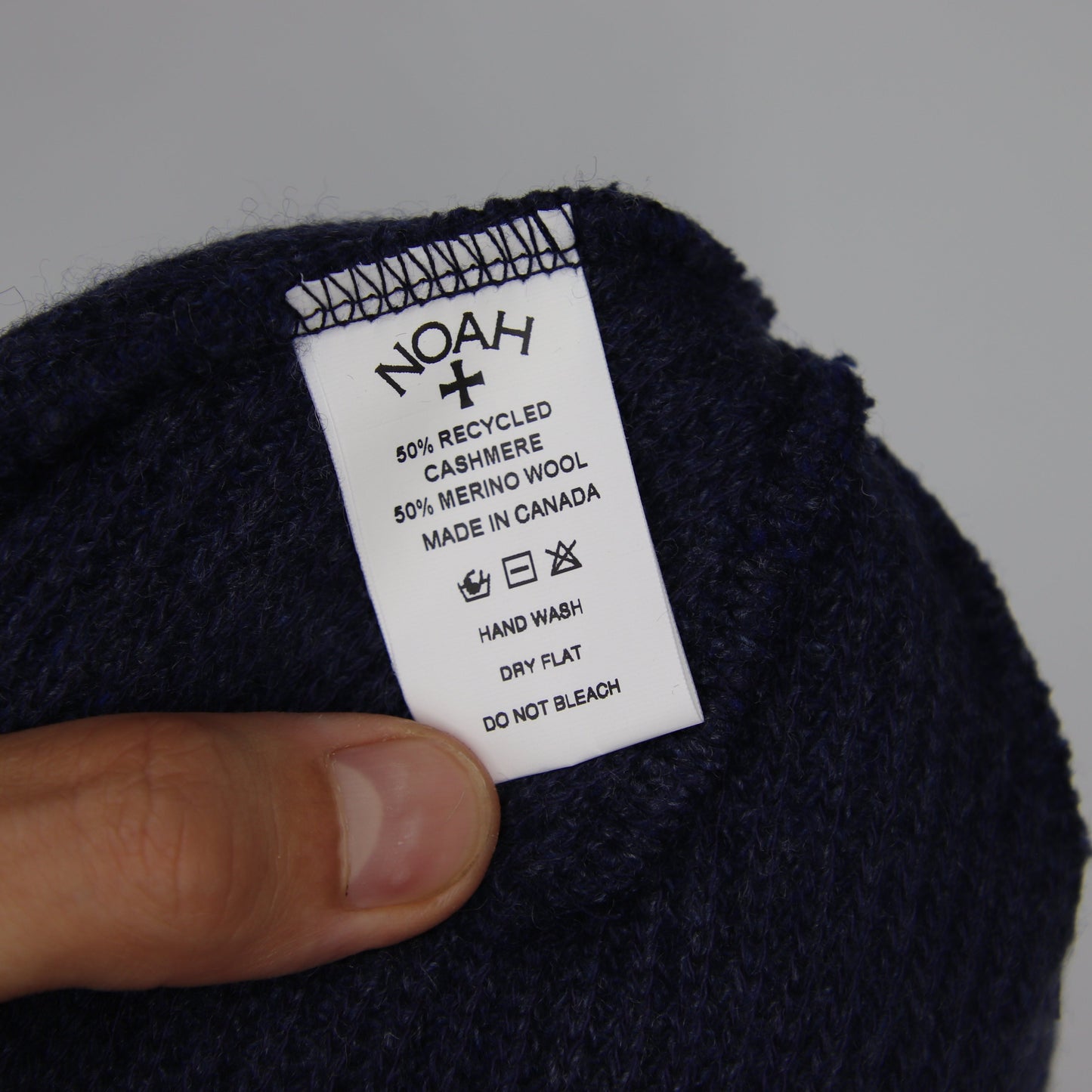 Tuque Noah Core Logo 50% Recycled Cashmere 50% Merino Wool Beanie Navy